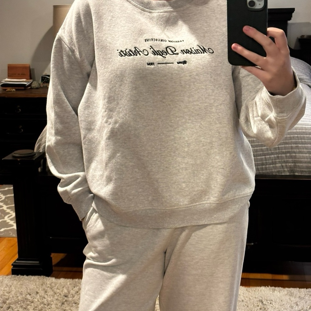 H&M Gray Sweatshirt